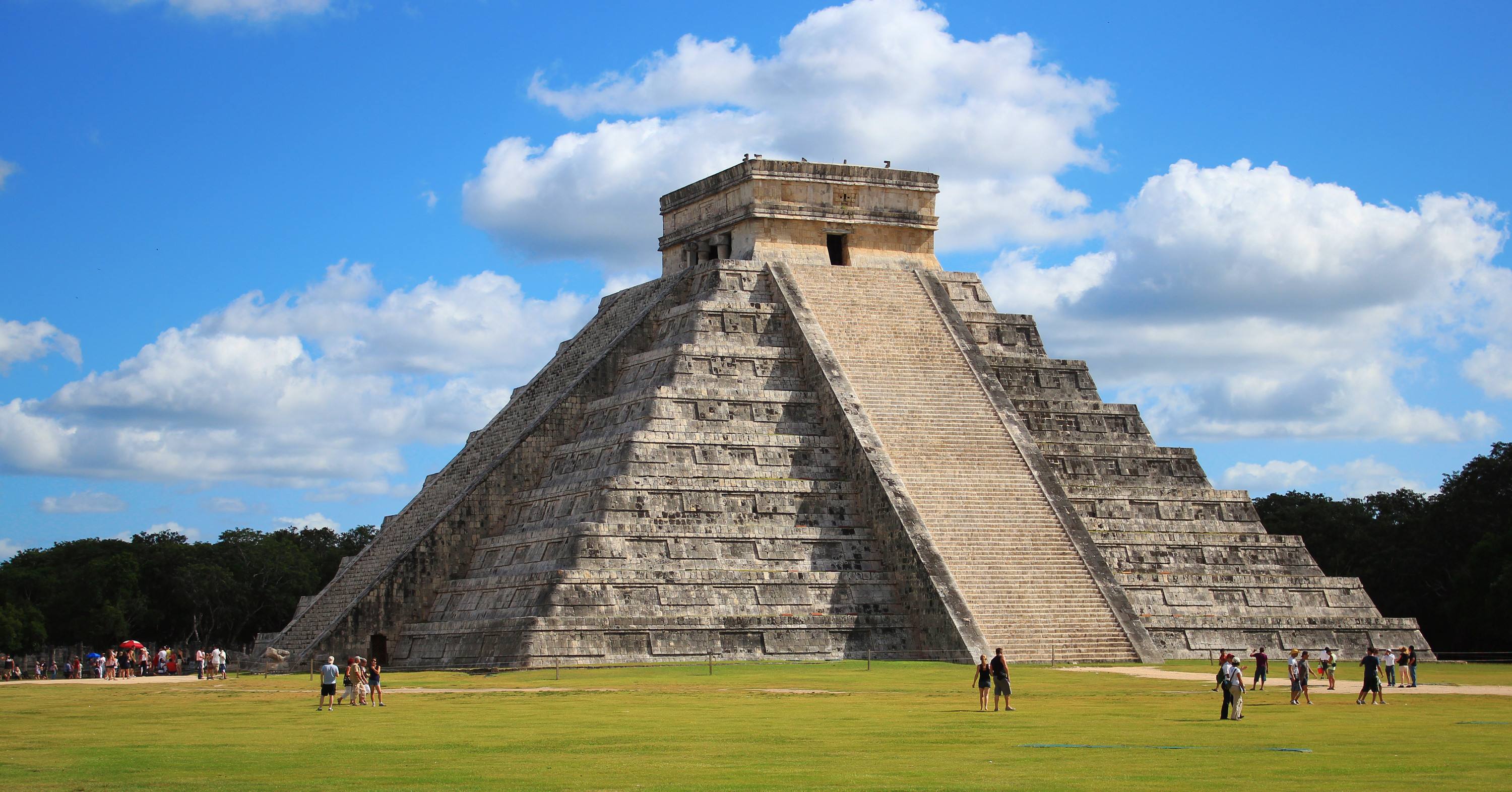 chichen-itza-mayan-ruins-15