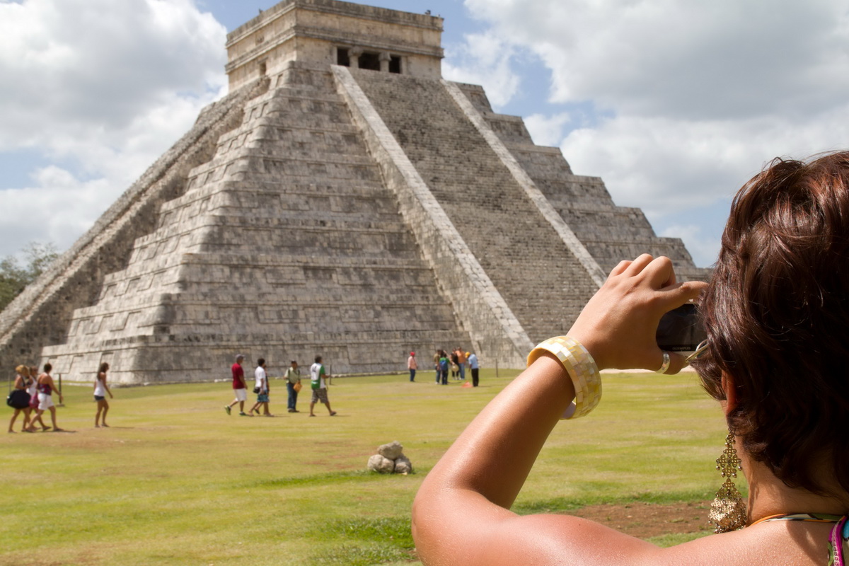 chichen-itza-mayan-ruins-6