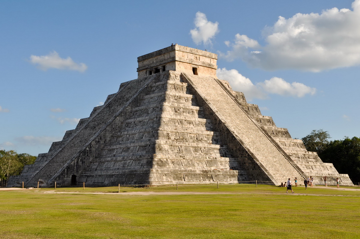 chichen-itza-mayan-ruins-yucatan-3