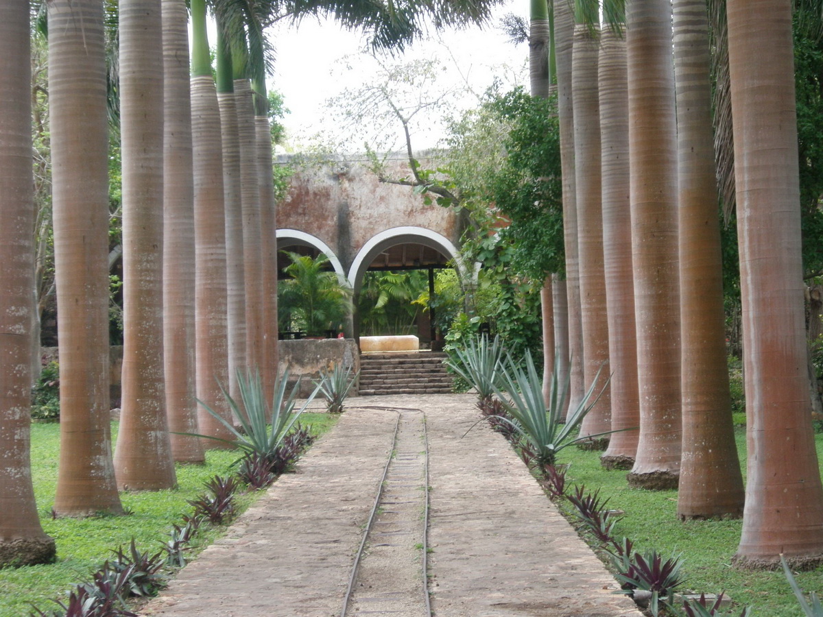 uxmal-mayan-ruins-hacienda-ochil